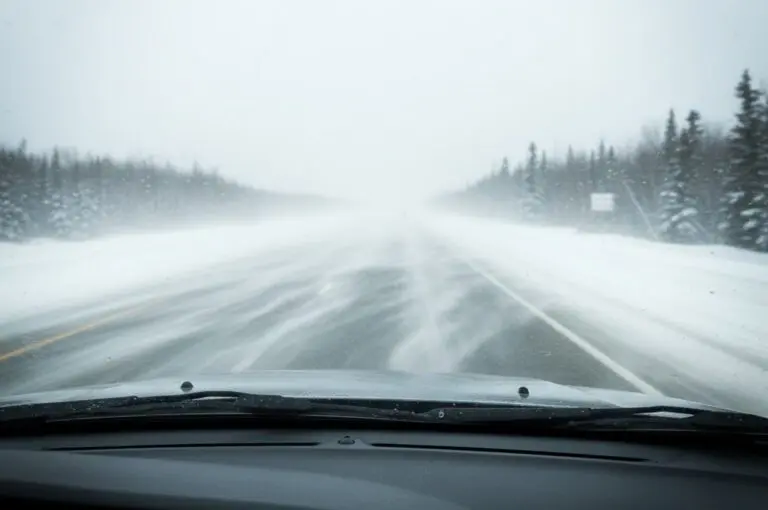 Highway Alert: Swirling Snow Creates Challenging Drive Around Thompson
